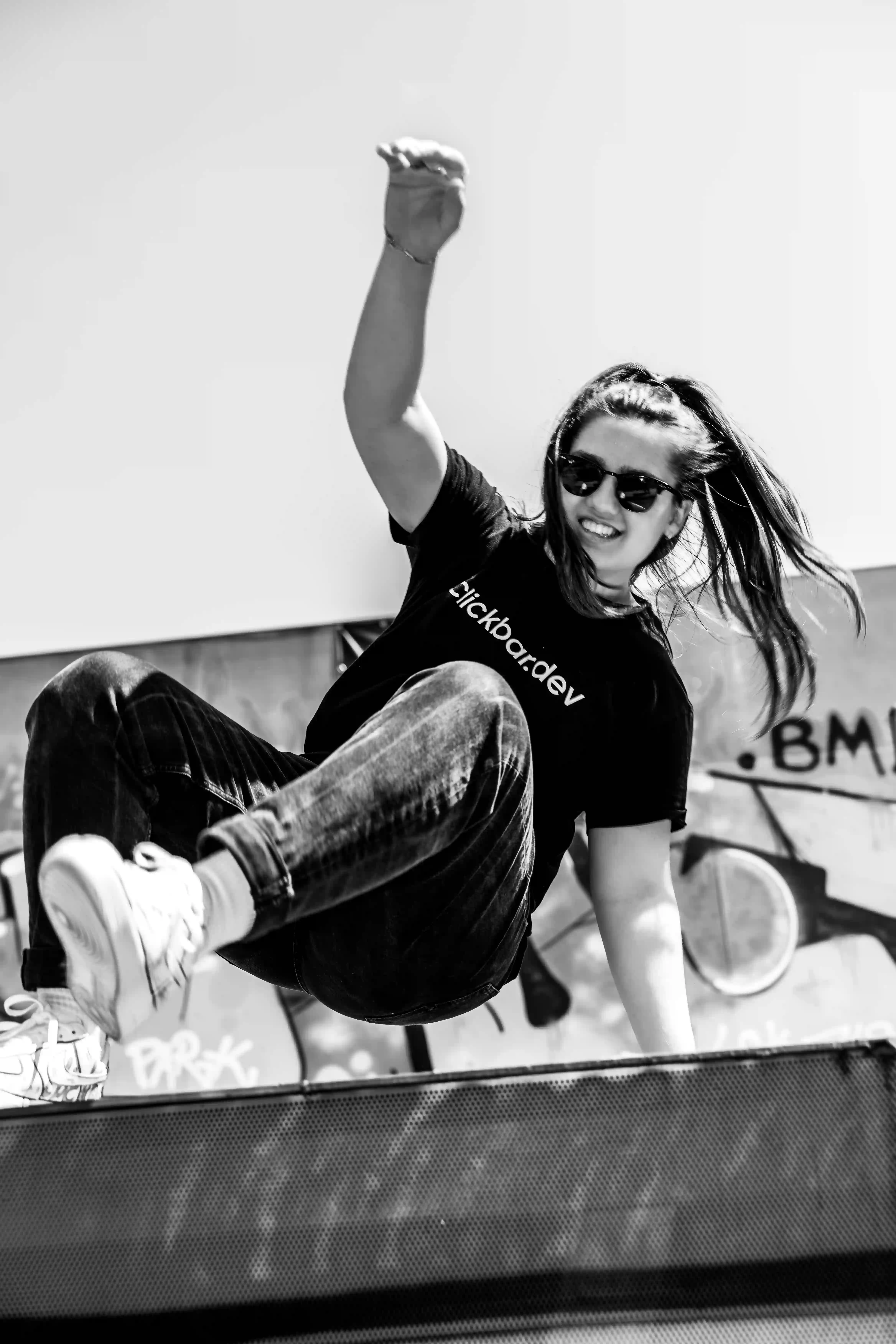 schwarzes clickbar.dev T-Shirt