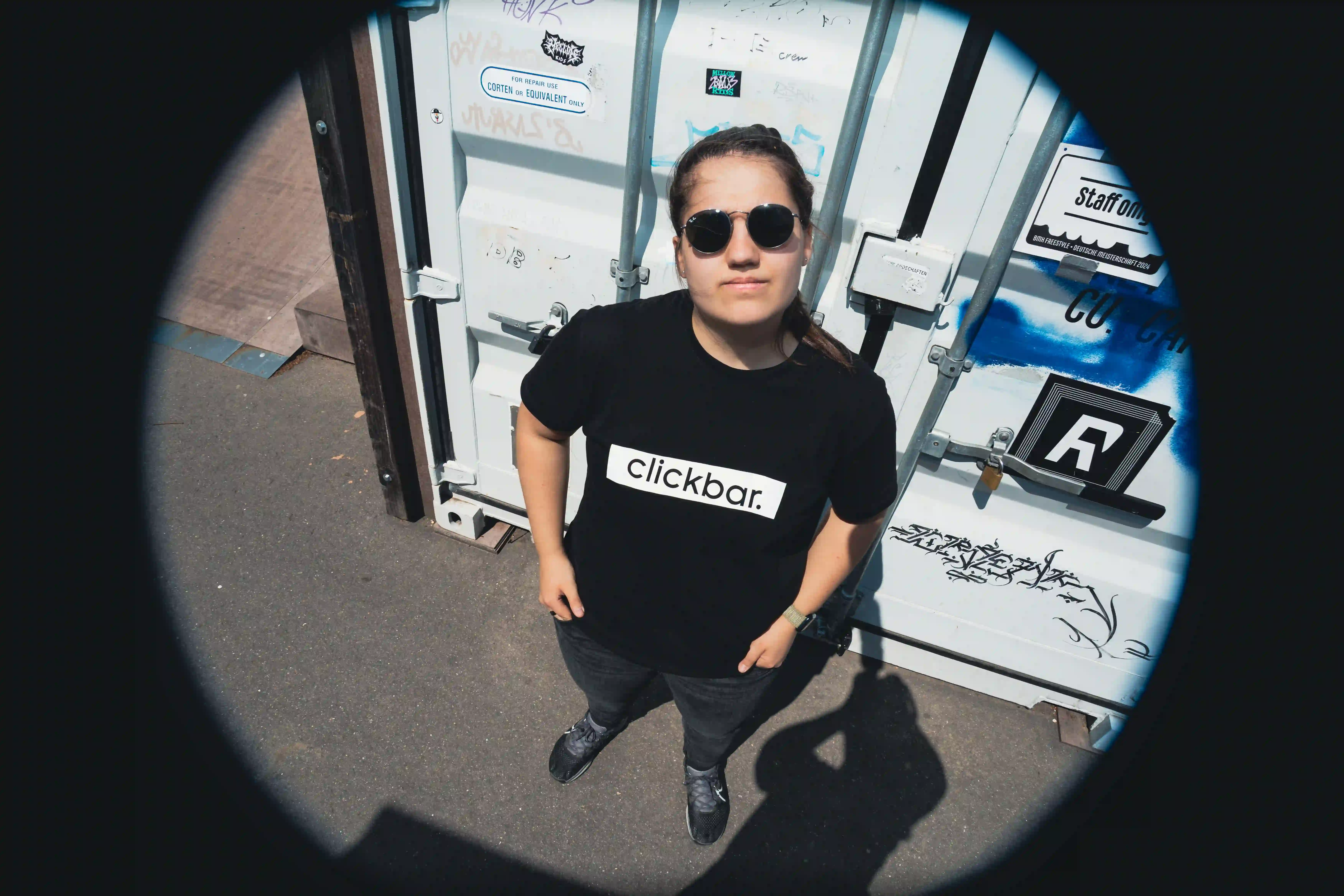 schwarzes clickbar T-Shirt